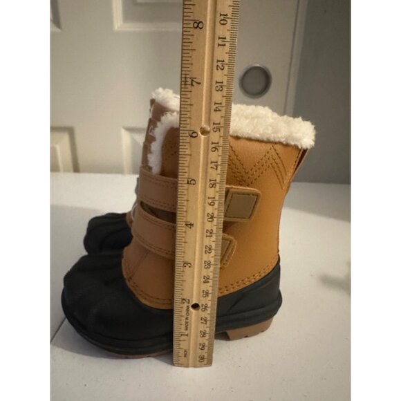 Cat &  Jack Toddler Denver Waterproof Winter Boots with Faux Fur size 6 NWT - Picture 5 of 8